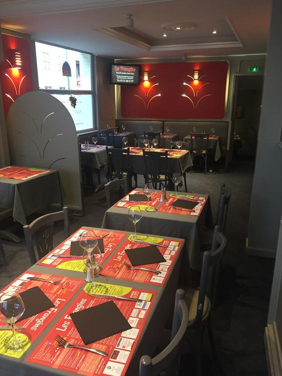 Hotel Les Frangins Saint-Omer  Zewnętrze zdjęcie